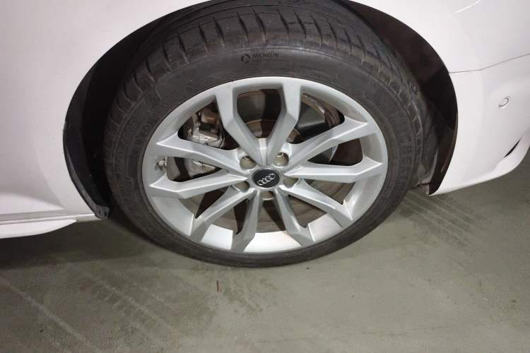 Used Audi A4L 2019 40 TFSI Fashion Edition China VI Emission Standard