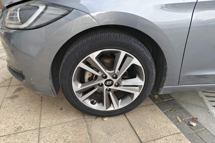 Used Hyundai Elantra (6th Generation / Lingdong) 2016 1.6L Automatic ZhiXuan – Elite Version Left Front Wheel Hub