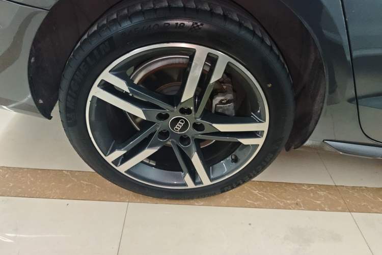 Used Audi A4L 2022 40 TFSI Fashion Dynamic Model Right Rear Wheel Hub