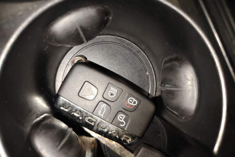 Used Jaguar F-PACE 2020 2.0T Urban Deluxe Edition