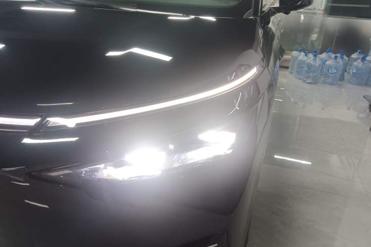 Used XPeng X9 2025 740 Ultra-Long Range Max
