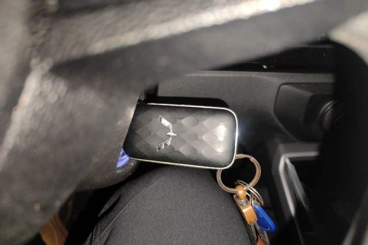 Used Wuling Alvez 2022 1.5L Manual Free-Style Model