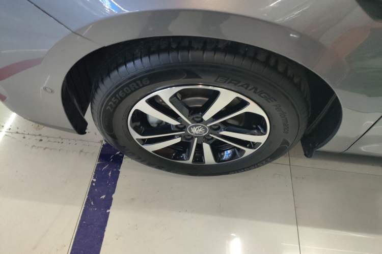 Used BYD Qin PLUS 2025 DM-i Smart Drive 120KM Superior Model
