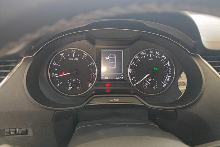 Used Skoda Octavia 2016 1.6L Automatic Smart Drive Edition Instrument Cluster