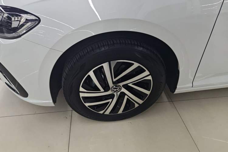 Used Volkswagen Lavida 2024 300TSI DSG Starry Sky Leading Edition Left Front Wheel Hub