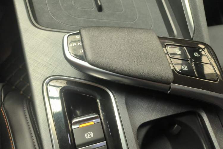 Used CHANGAN UNI-T 2022 1.5T Prestige Version
