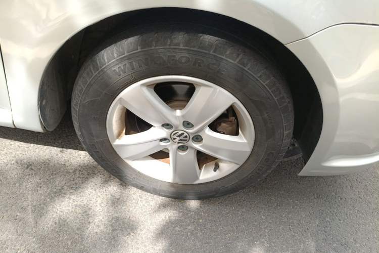 Used Volkswagen Lavida 2011 1.6L Automatic PinYou Edition
