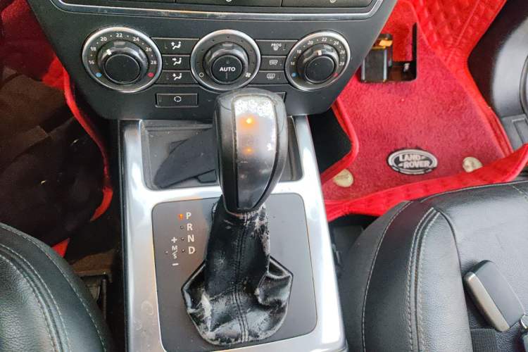 Used Land Rover Freelander 2 2013 2.2T SD4 SE Diesel Edition Gear Lever