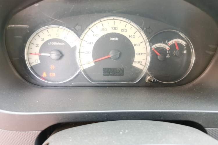 Used Wuling Hongguang 2013 1.5L S Comfort Model Odometer Close Up