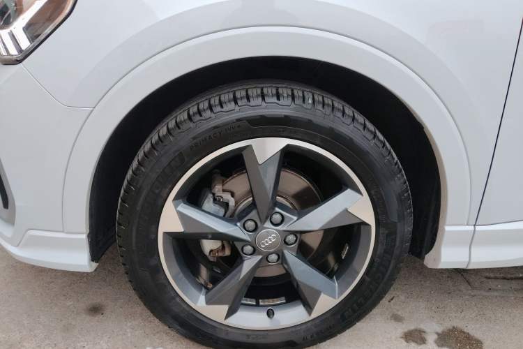 Used Audi Q3 2020 35 TFSI Fashion Dynamic Model