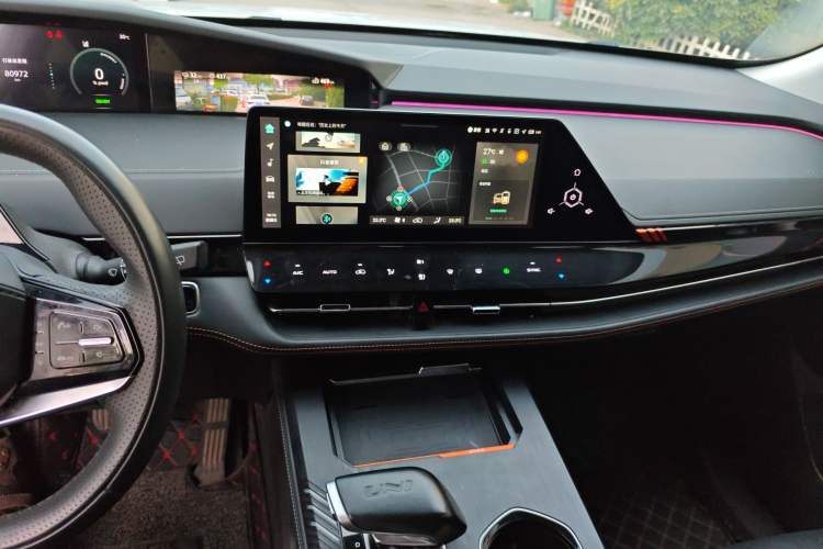 Used CHANGAN UNI-K iDD 2022 Blue Whale iDD 130km 1.5T Prestige Model Audio And AC Panel