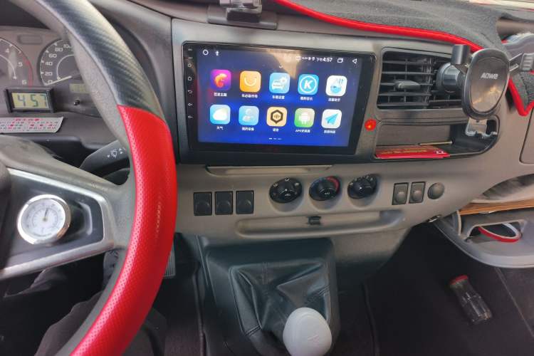 Used JMC Transit 2017 2.8T Commercial Version Short Wheelbase Mid-Roof 6/7/8-Seater JX493
