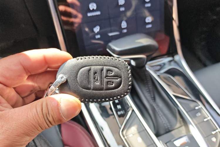 Used SAIC MAXUS D60 2019 1.5T Automatic Luxury Edition 6 Seats