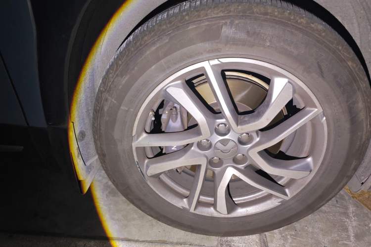 Used Nio ES6 2020 420 km Sport Edition Right Front Wheel Hub