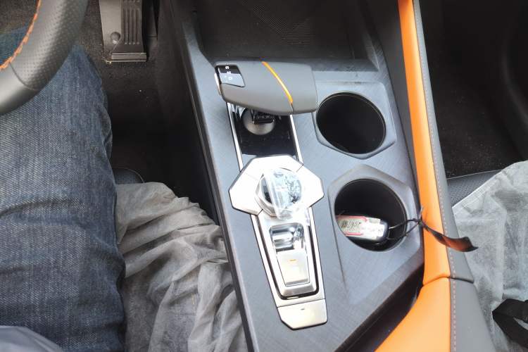 Used CHANGAN UNI-V iDD 2023 Zhidian iDD 1.5T 113km Smart & Fun Version (Rapid Edition) Gear Lever