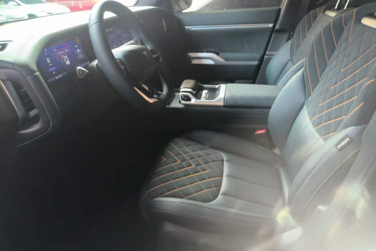 Used Deepal G318 2024 Four-Wheel-Drive Air Suspension Model