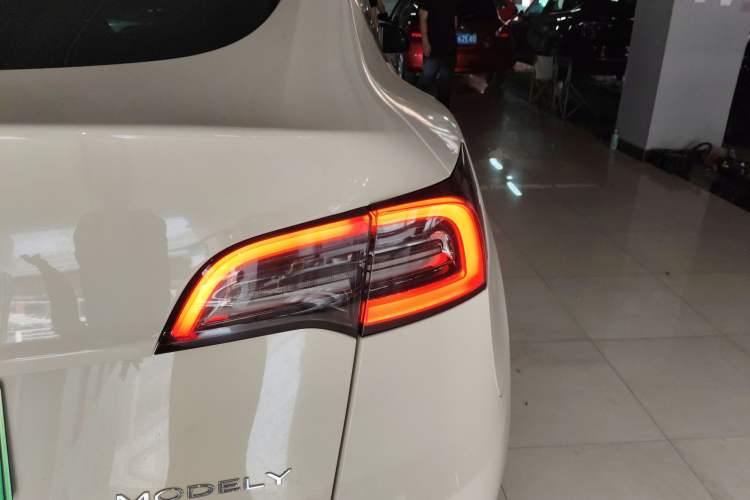 Used Tesla Model Y 2022 Rear-Wheel-Drive Version Right Rear Taillight