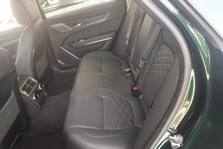 Used Jaguar XFL 2021 XFL 2.0T P250 Two-Wheel-Drive Luxury Deluxe Edition
