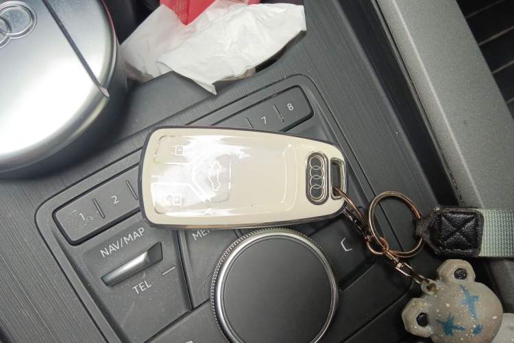 Used Audi A4L 2018 30th Anniversary Edition 40 TFSI Trendy Model Vehicle Key