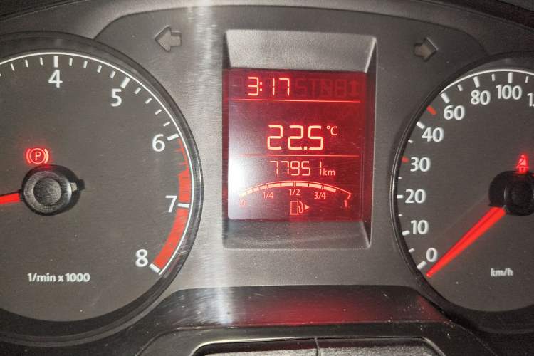 Used Volkswagen Santana 2013 1.4L Manual Fashion Edition Odometer Close Up