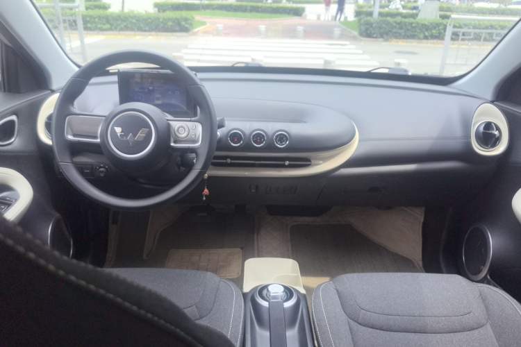 Used Wuling Bingo 2024 203km Light Edition Center Console