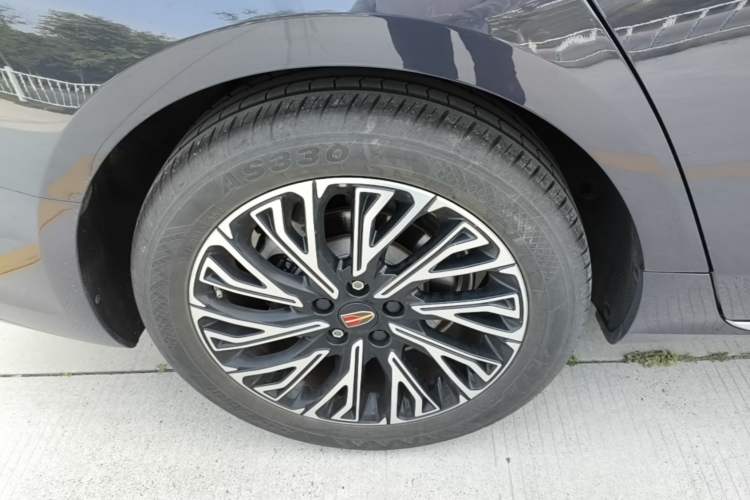 Used Hongqi H5 2023 2.0T Automatic Smart Connect Flagship Edition
