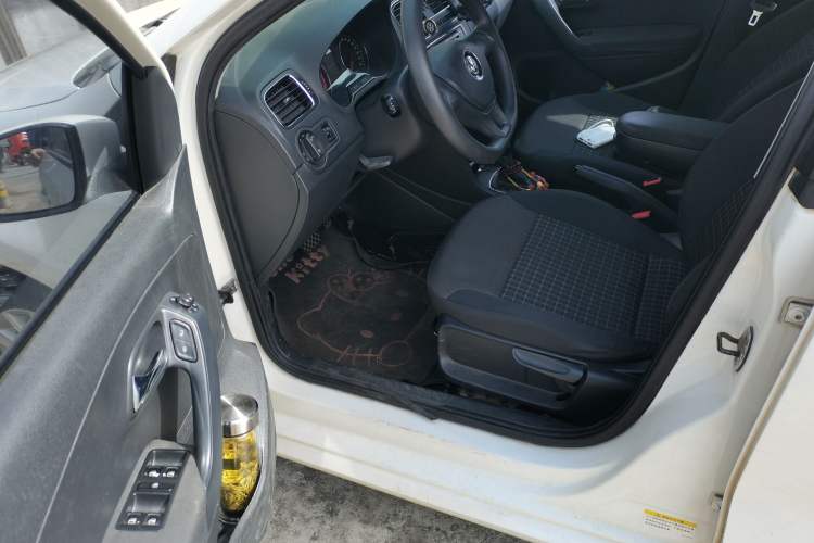 Used Volkswagen Polo 2014 1.6L Automatic Comfort Edition