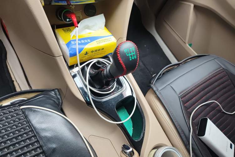 Used Baojun 730 2016 1.5T Manual Comfort Version 7 Seats