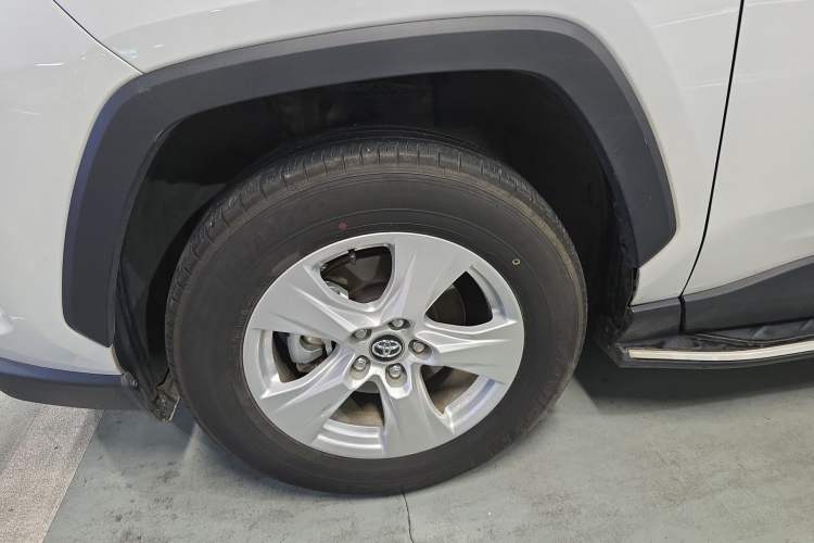 Used Toyota RAV4 2024 2.0L CVT Two-Wheel Drive Urban Edition Exterior 2