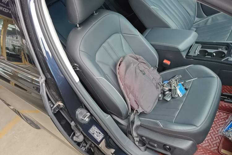 Used Volkswagen Passat 2023 Revised 330TSI Elite Edition Right Front Seat