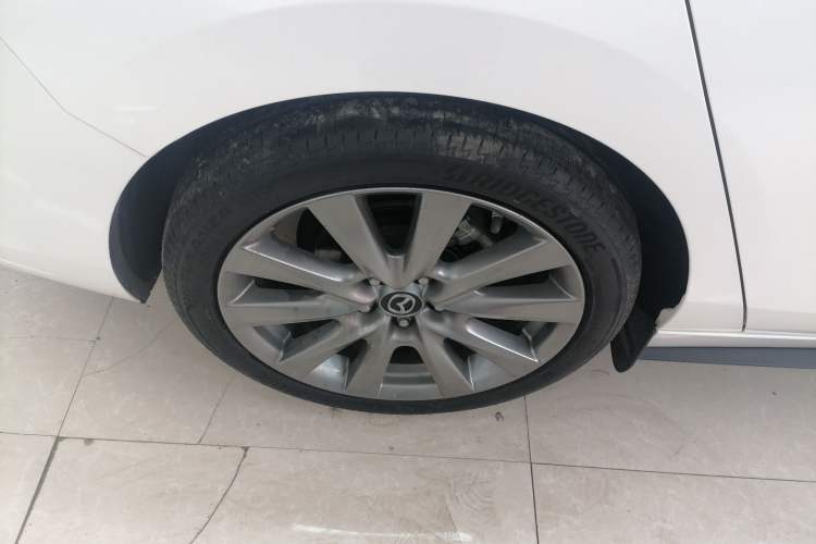 Used Mazda 3 Axela 2023 2.0L Automatic ZhiXuan Edition Right Rear Wheel Hub