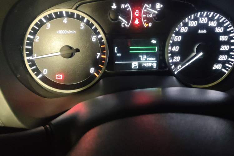 Used Nissan Sylphy 2016 1.6XV CVT Smart Enjoyment Version Odometer Close Up