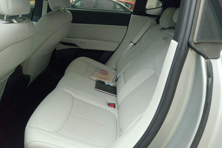 Used XPeng G6 2023 580 Long-Range Pro Left Rear Seat