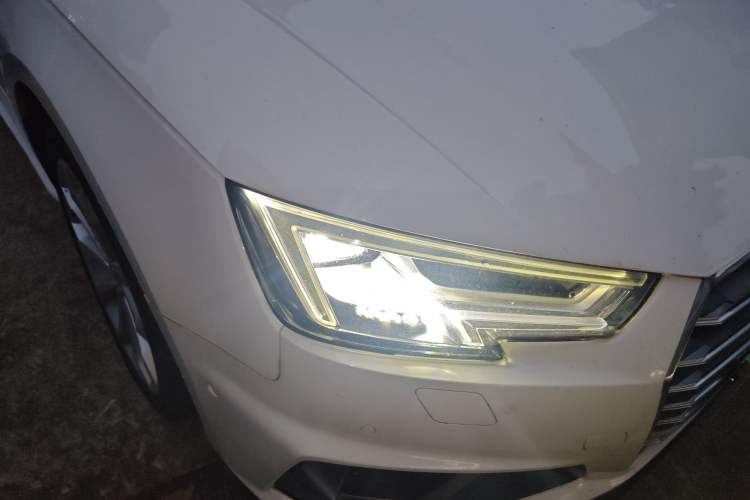 Used Audi A4L 2019 40 TFSI Fashion Edition China VI Emission Standard