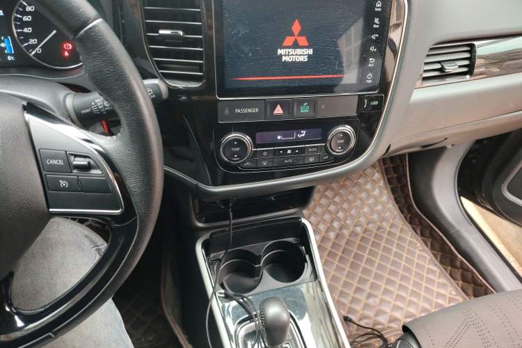 Used Mitsubishi Outlander 2020 2.0L Two-Wheel Drive Enjoyment Version 5 Seats
