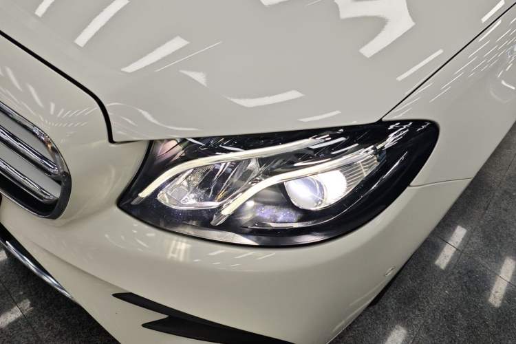 Used Mercedes-Benz E-Class 2017 E 300 L Sporty and Stylish Model
