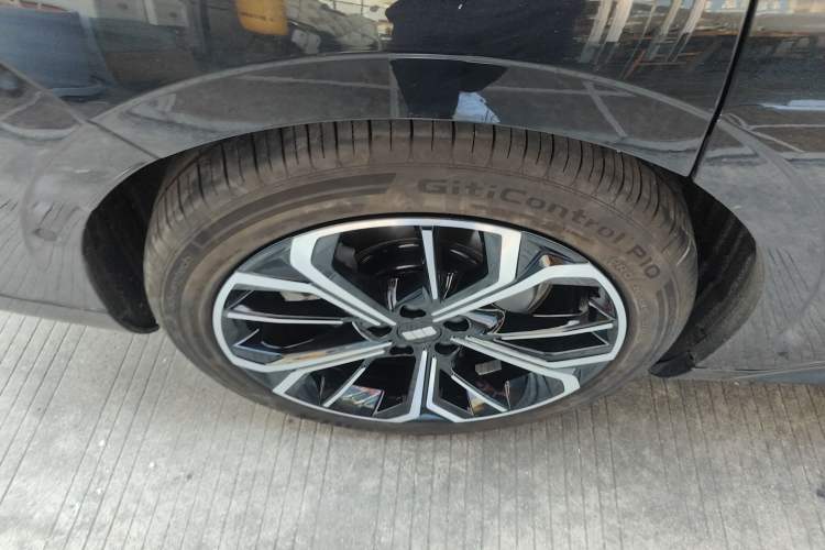 Used Geely Galaxy E8 2025 575 km Exploration Intelligent Driving Edition