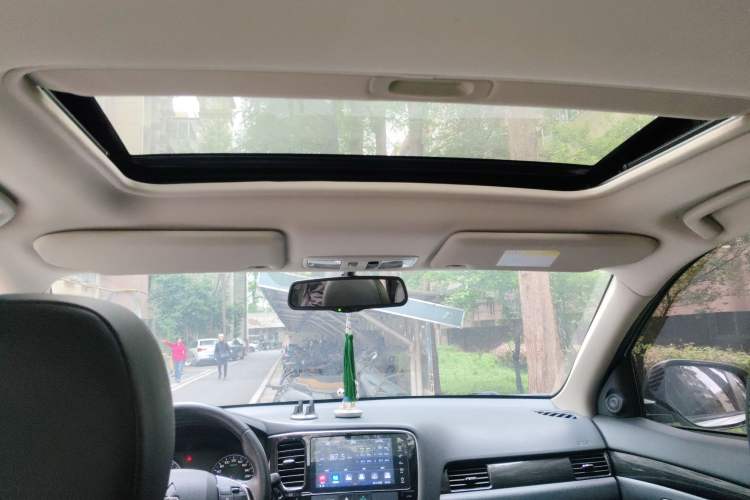 Used Mitsubishi Outlander 2018 2.0L Two-Wheel Drive Glory Edition 5 Seats
