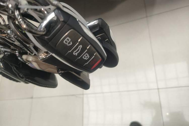 Used Toyota RAV4 2021 2.0L CVT 4x4 Style PLUS Edition Vehicle Key