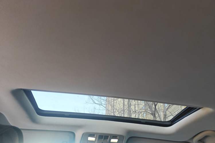 Used Chevrolet Malibu 2014 1.6T Automatic Comfort Edition Headliner