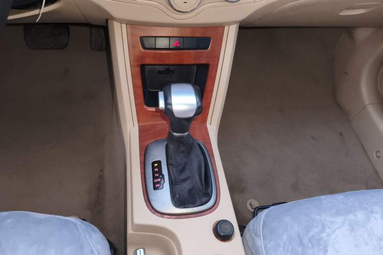 Used Roewe 350 2014 1.5L Automatic Xunyue Version
