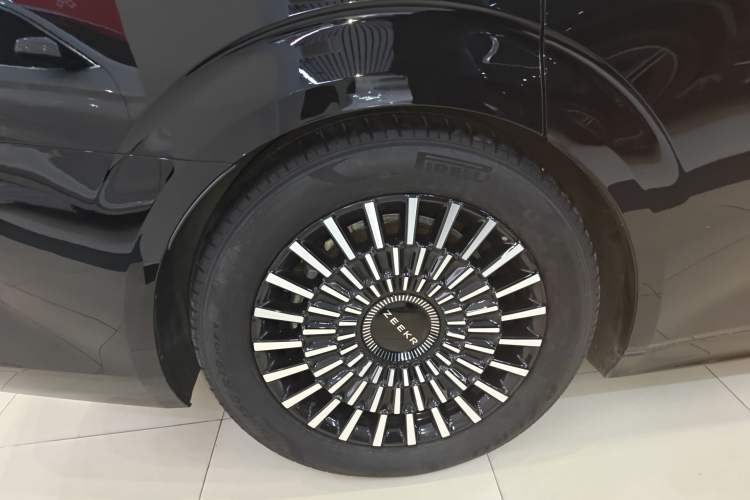 Used Zeekr 009 2022 Revised WE Version Exterior 8