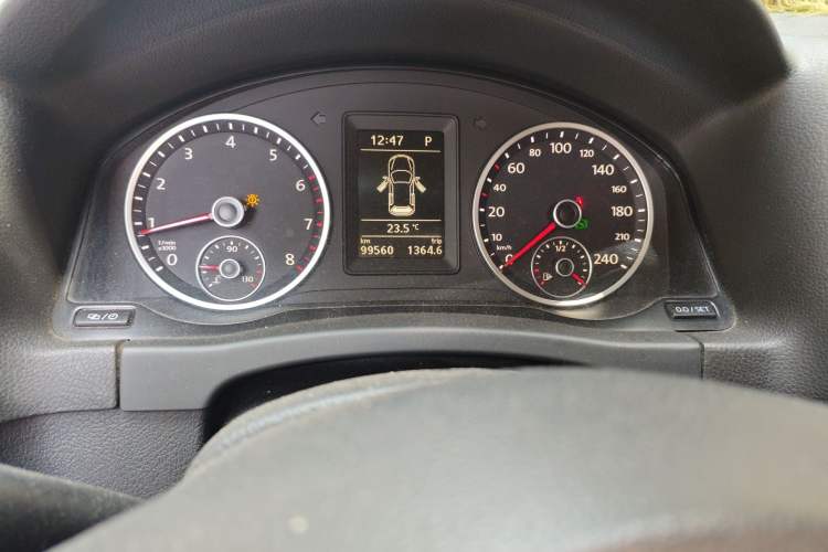 Used Volkswagen Tiguan 2013 1.8 TSI Automatic Two-Wheel Drive Comfort Edition Odometer Close Up