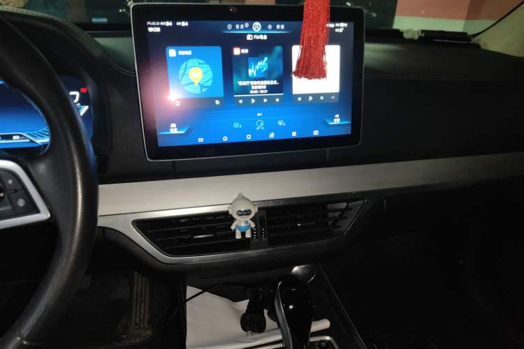 Used BYD Tang 2019 2.0T Automatic SmartConnect Luxury 7-Seater China VI Standard Audio And AC Panel