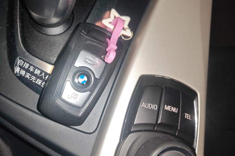 Used BMW 3 Series 2015 320Li Luxury Edition Fashion Model
