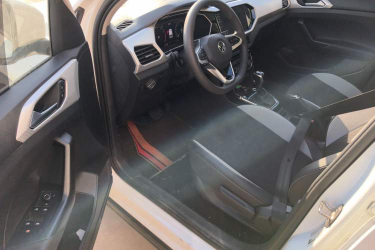 Used Volkswagen Tacqua 2023 200TSI DSG Joy-Connect Edition
