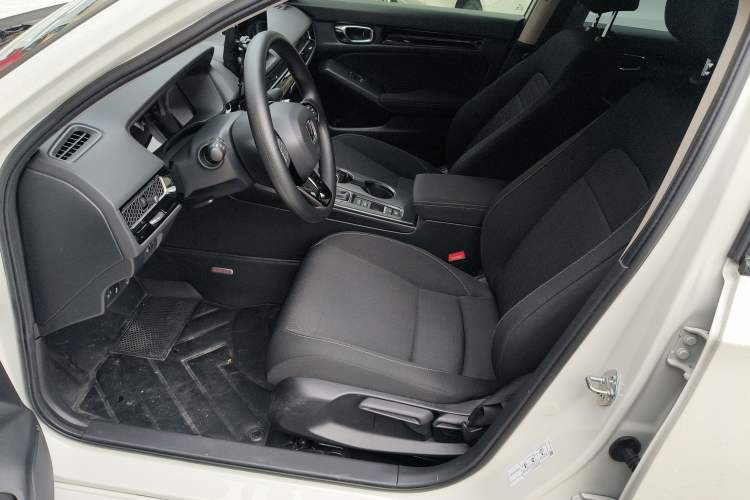 Used Honda Civic 2023 240TURBO CVT Dynamic · Center Stage Special Edition