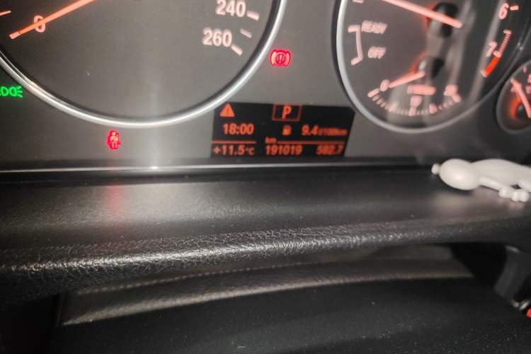 Used BMW 3 Series 2016 320Li Ambition Model
