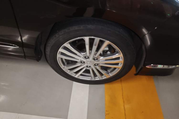 Used Honda Elysion 2016 2.4L Supreme Edition Right Front Wheel Hub