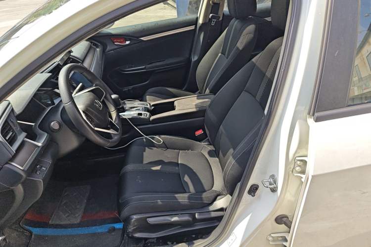 Used Honda Civic 2016 220TURBO CVT Luxury Edition
